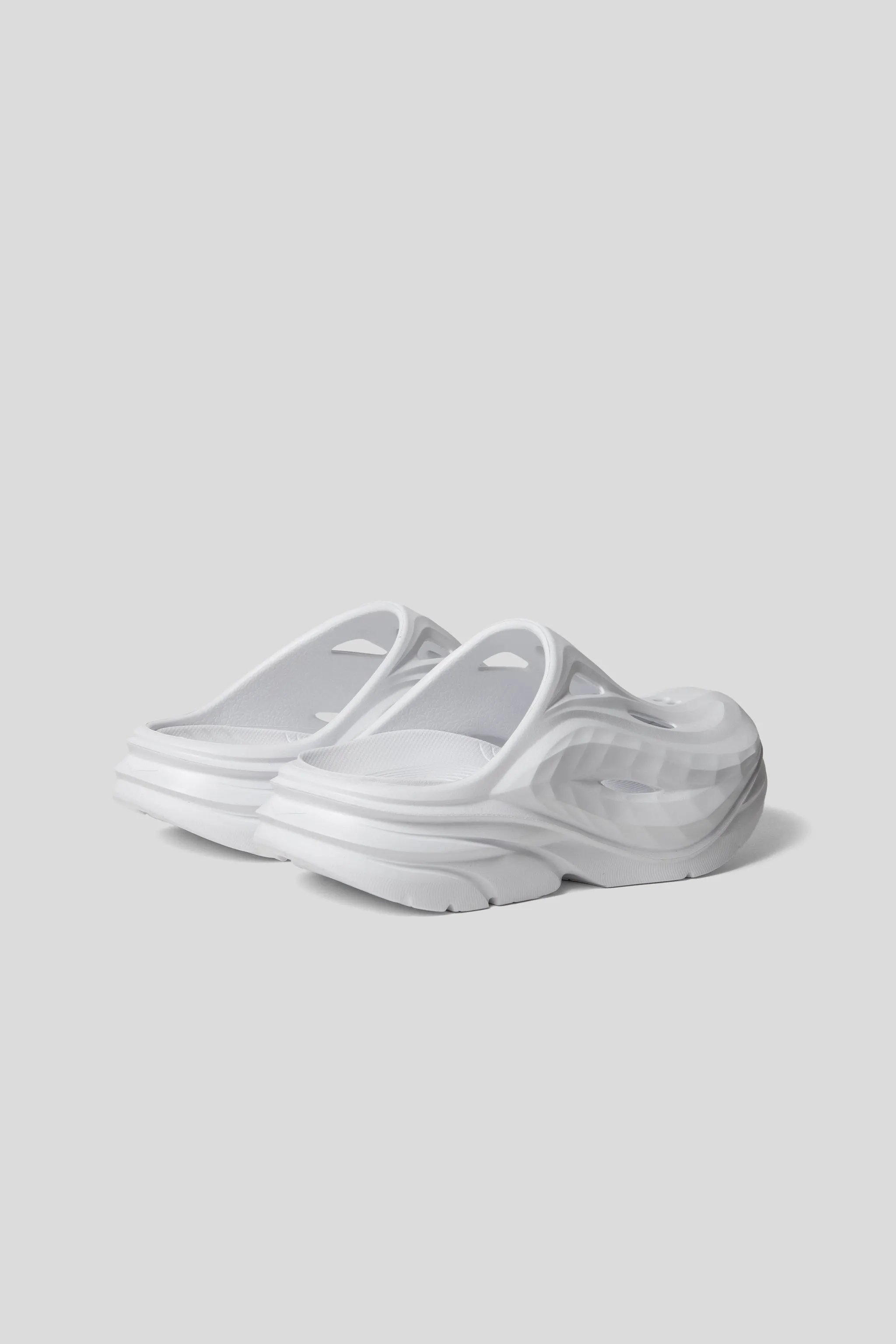 All Gender Ora Recovery Mule - White/White