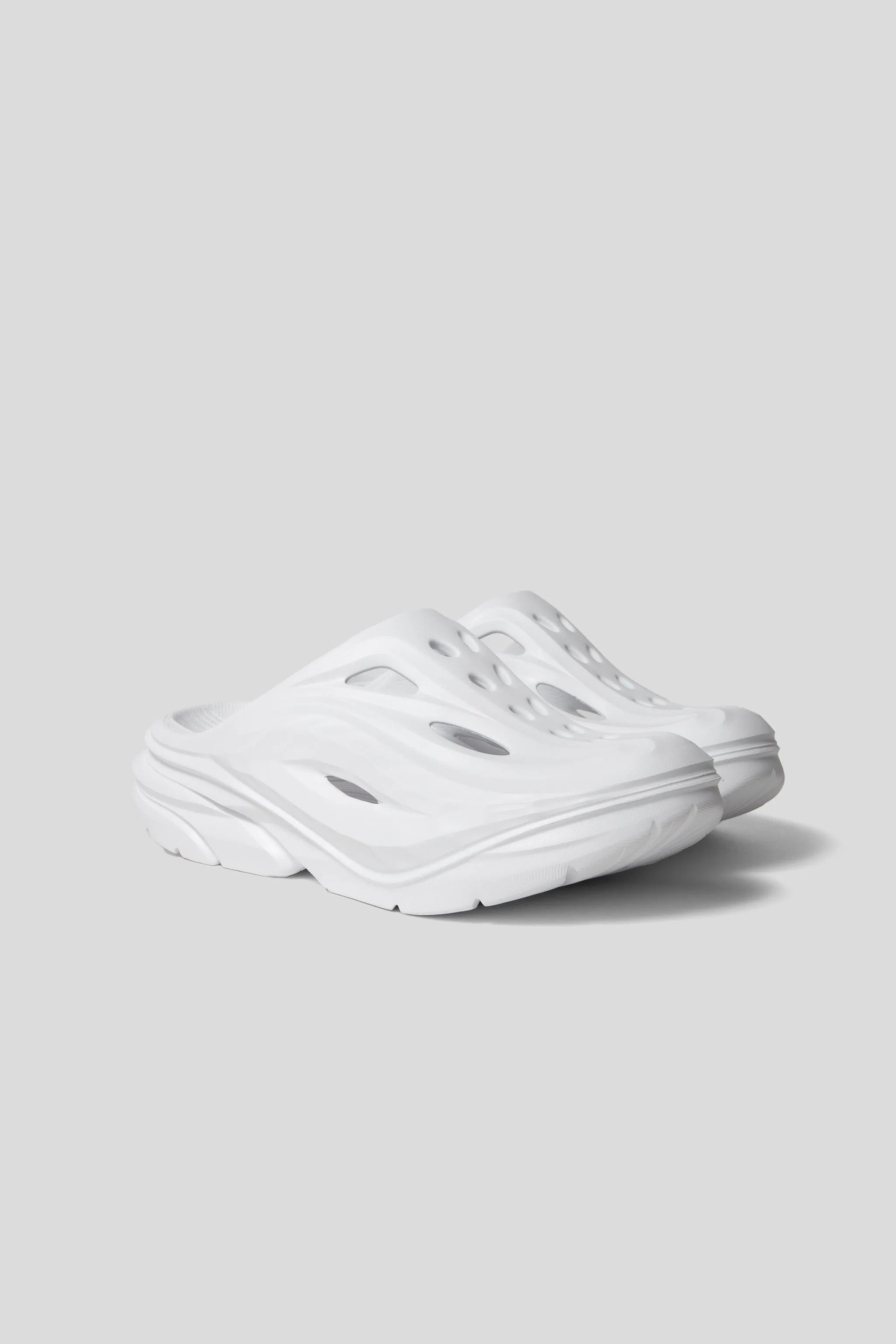 All Gender Ora Recovery Mule - White/White