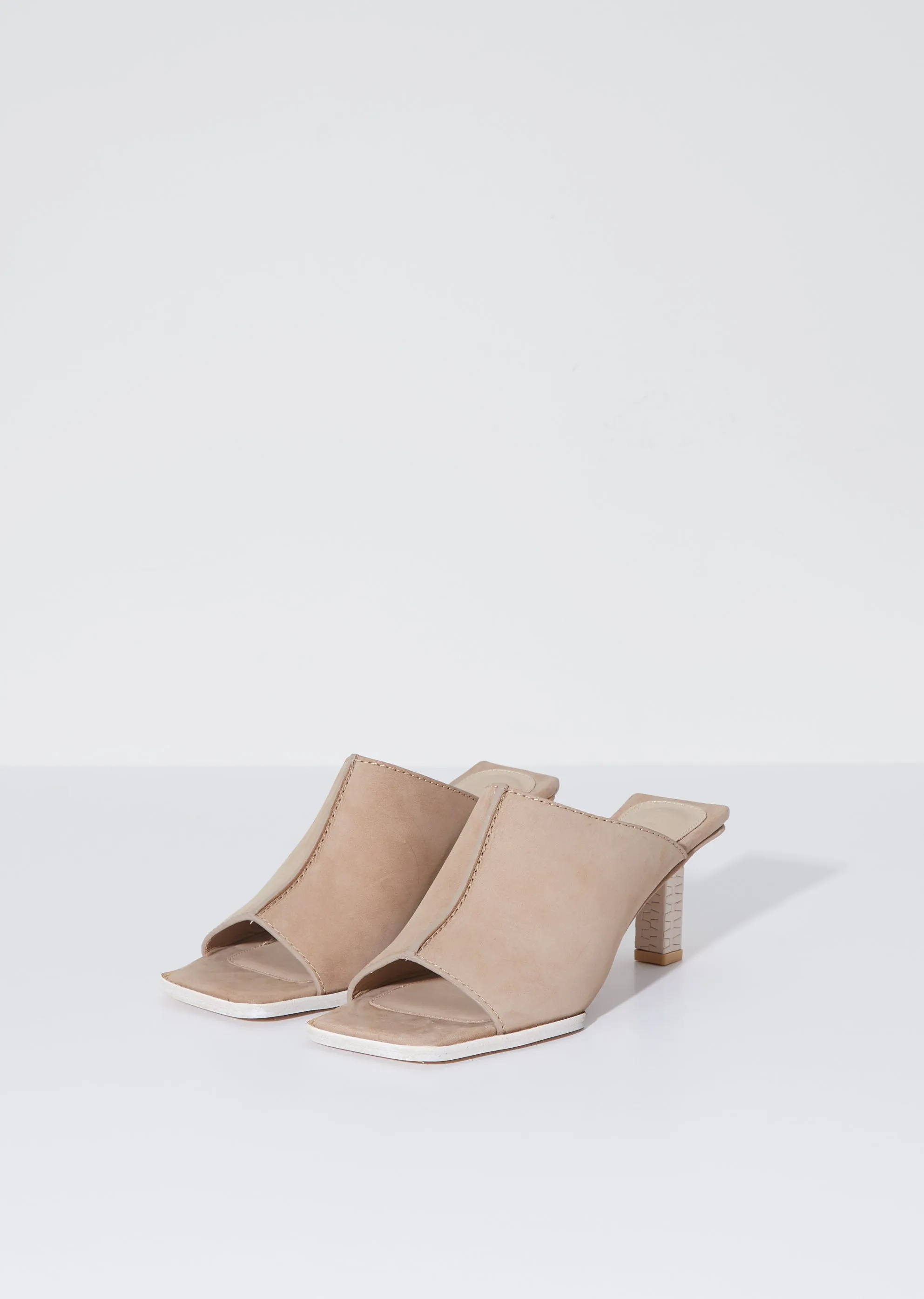 Les Mules Carino