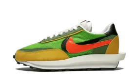 NIKE LD WAFFLE X SACAI GREEN