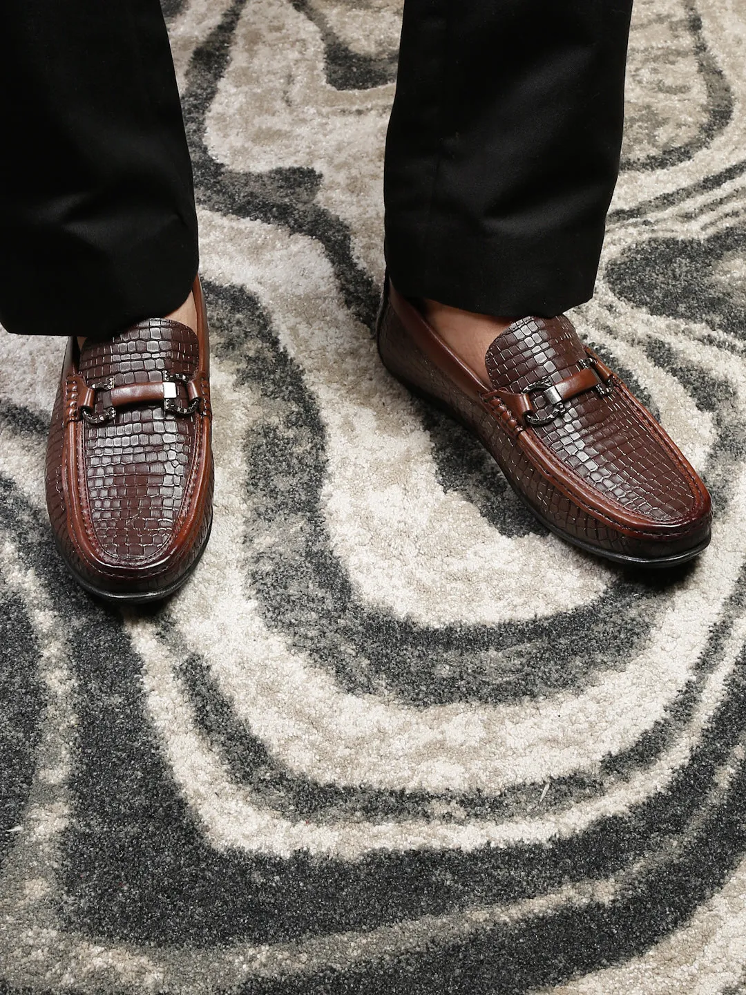 pelle albero Men Textured Leather Lightweight Horsebit Loafers
